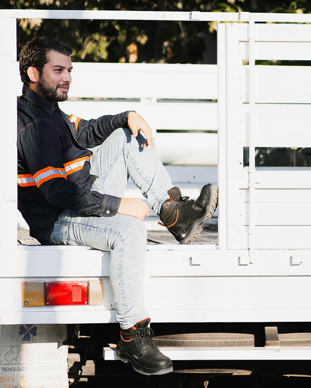 Botas, tenis y zapatos industriales y más